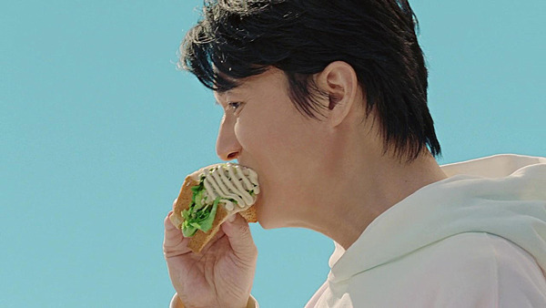 キユーピーハーフ新CM「カジュアルは、合理的。」篇 O.A.決定